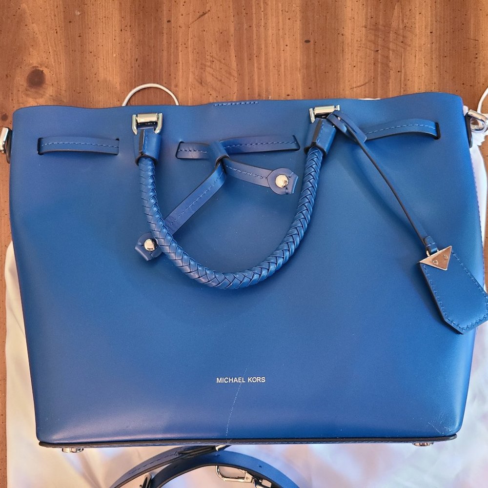 Michael Kors Bucket Bag Grecian Blue